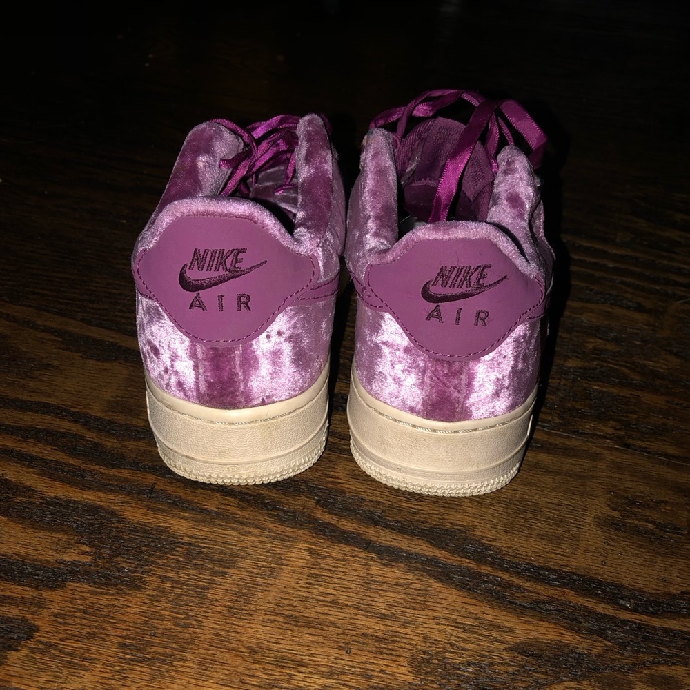 Nike Air Force 1 Low Crushed Velvet GS - Picture 4 of 5